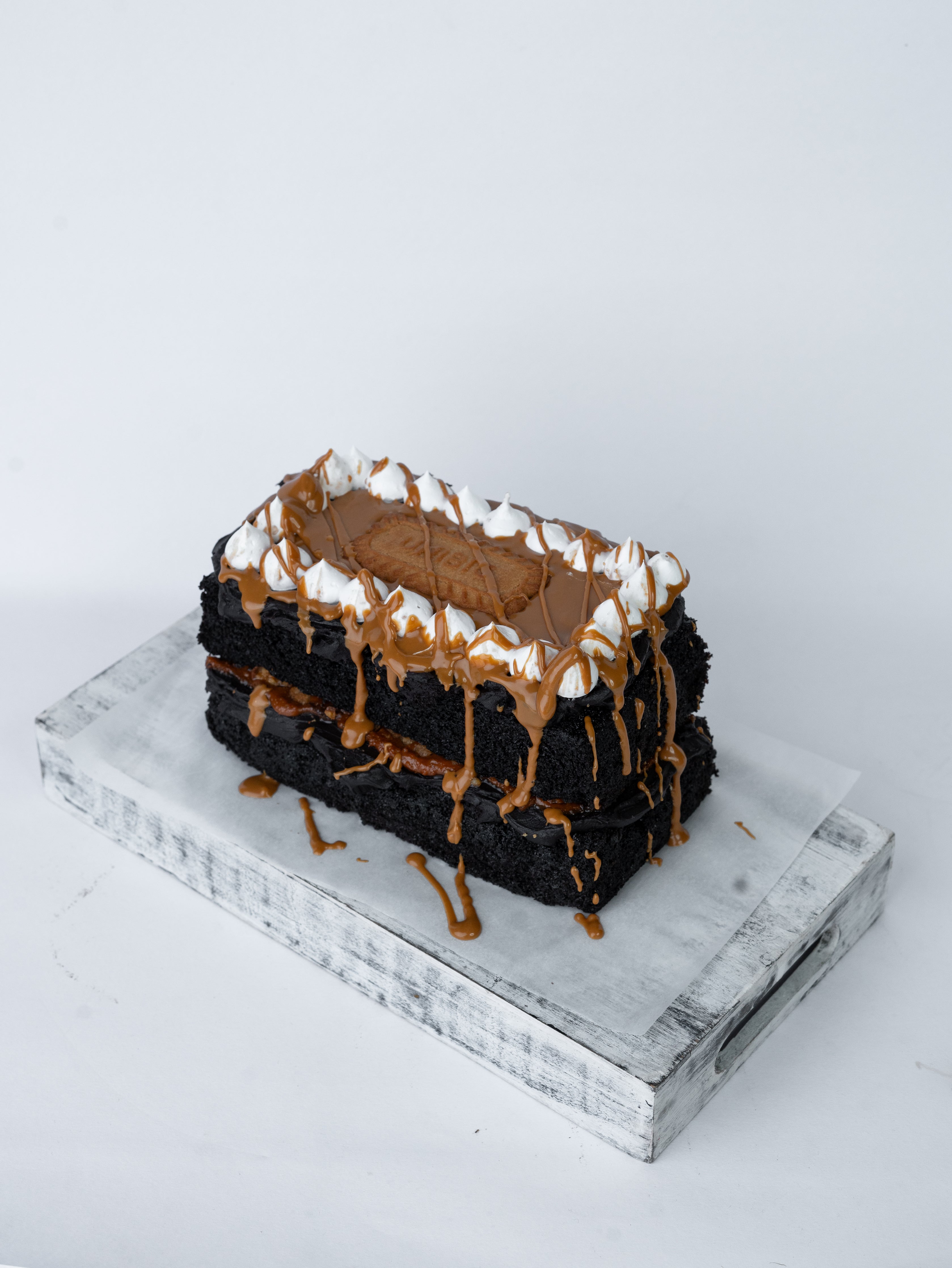 Crunchy Biscoff Log