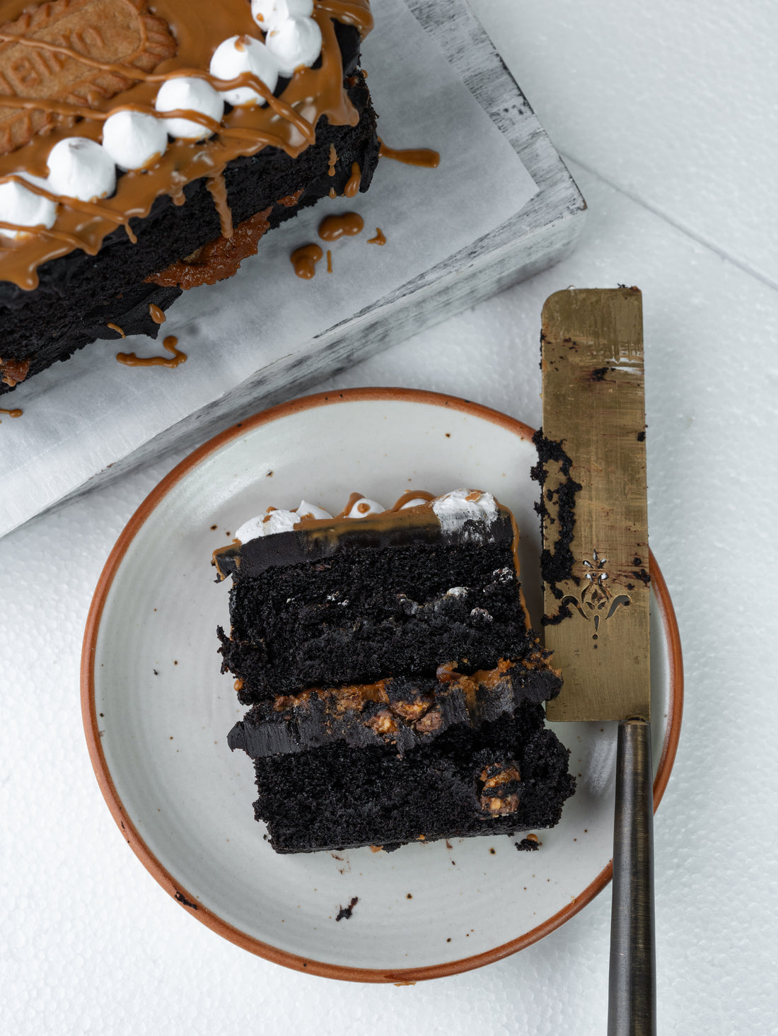 Crunchy Biscoff Log